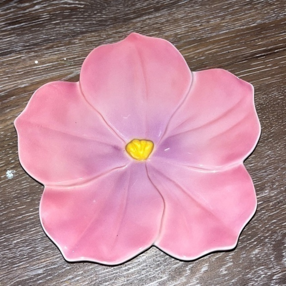 Flower dish . Cute for display - Picture 1 of 2